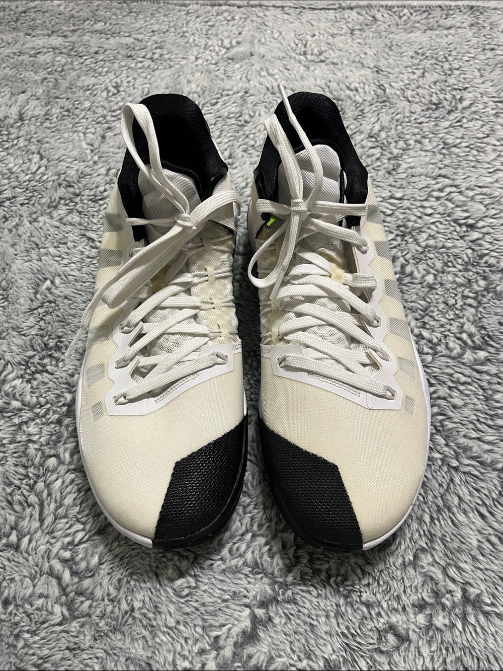 Nike Hyperdunk Men's White and Black Athletic Training Shoes